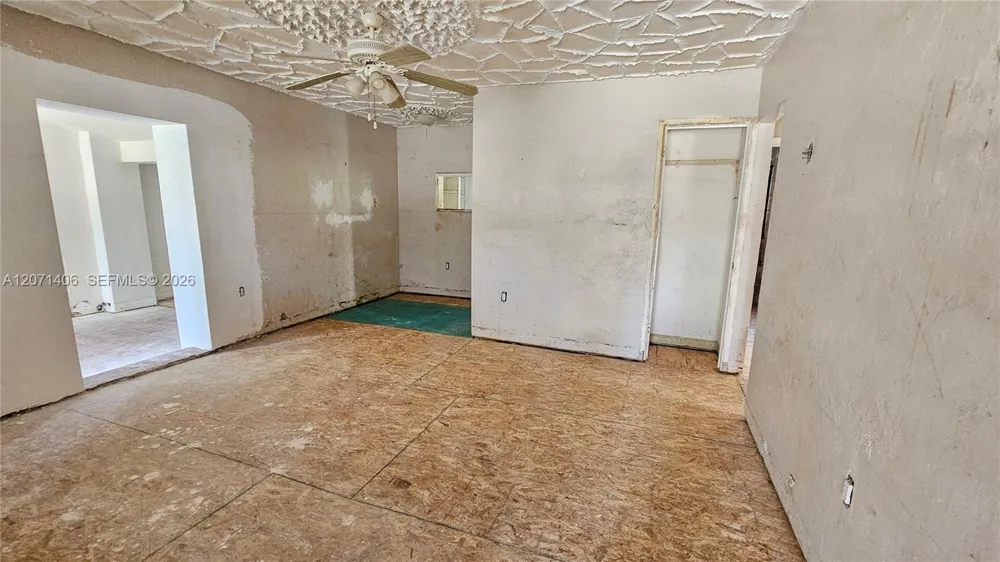 214 SW 2nd Pl Dania Beach, FL 33004