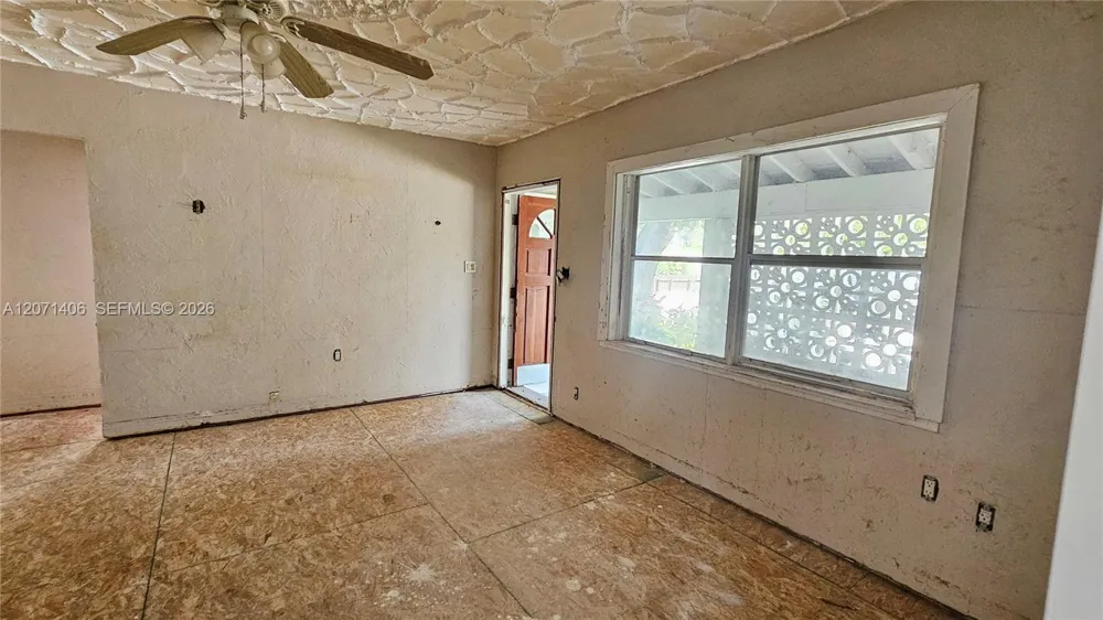 214 SW 2nd Pl Dania Beach, FL 33004