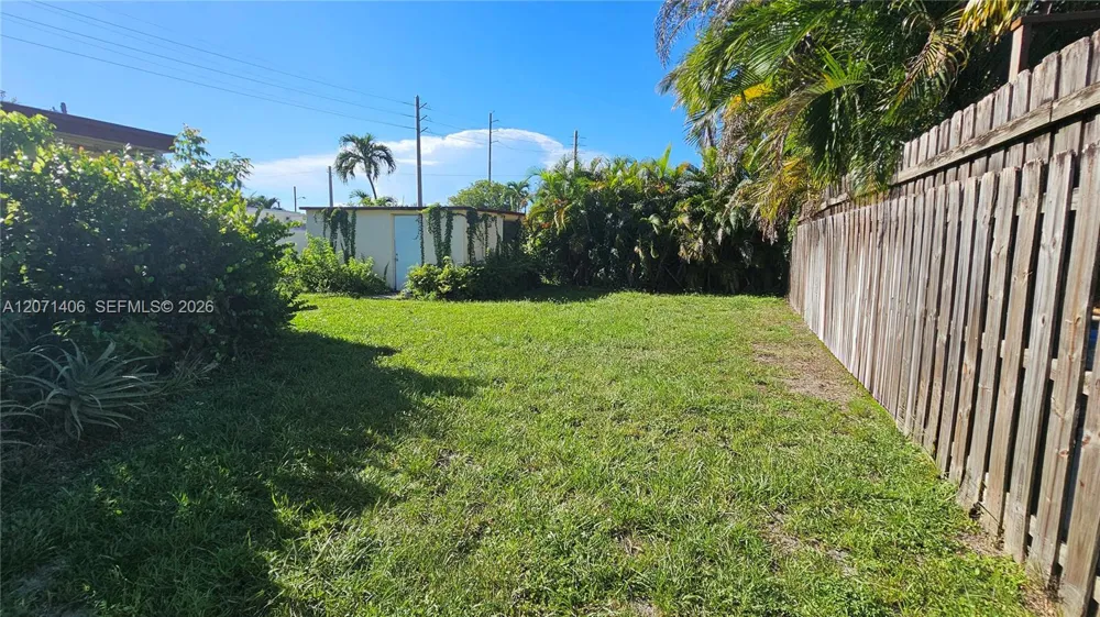214 SW 2nd Pl Dania Beach, FL 33004