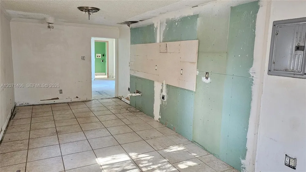 214 SW 2nd Pl Dania Beach, FL 33004