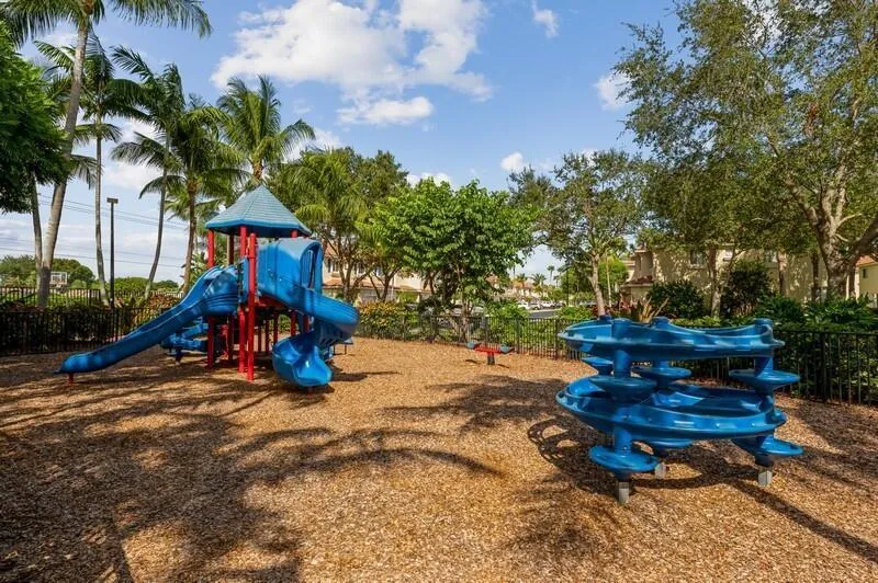 2905 S Greenleaf Circle Boynton Beach, FL 33426