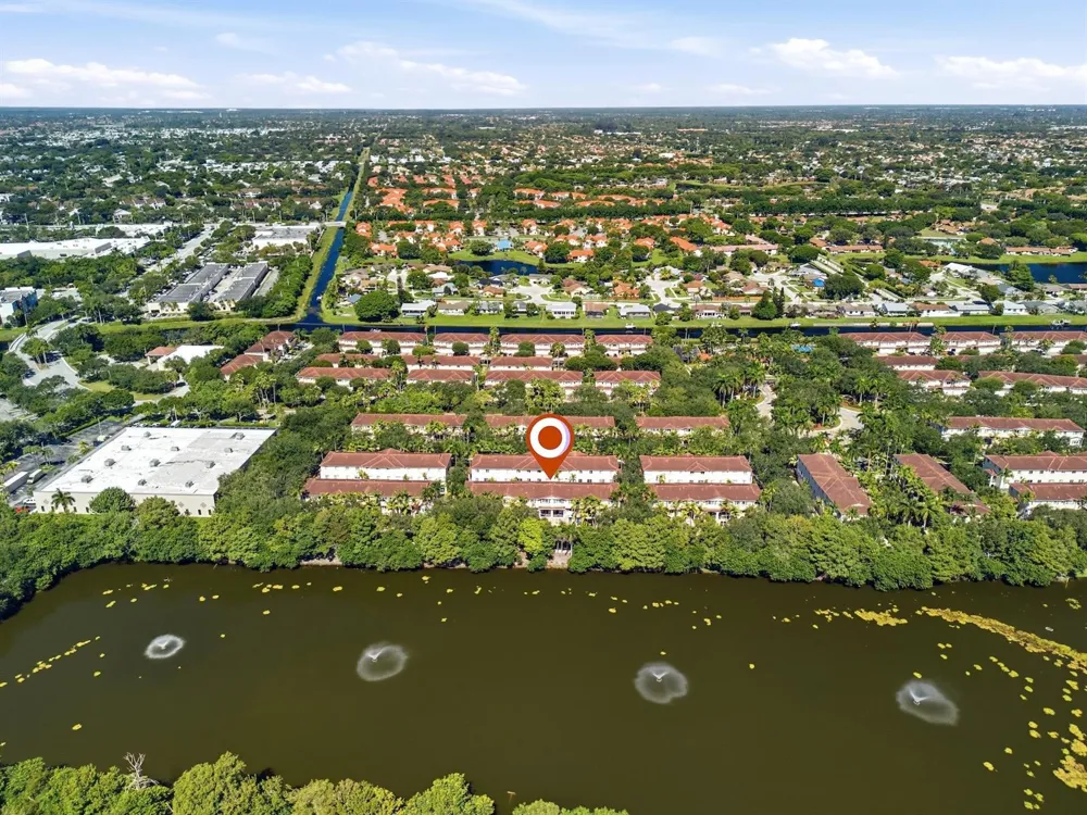 2905 S Greenleaf Circle Boynton Beach, FL 33426