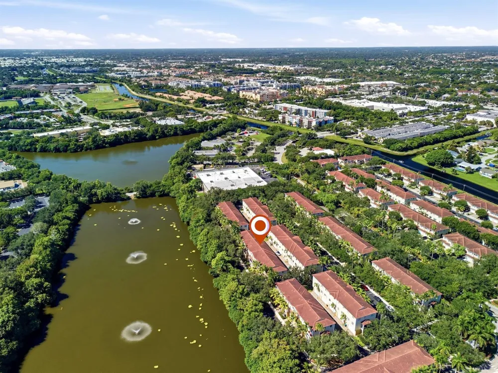 2905 S Greenleaf Circle Boynton Beach, FL 33426