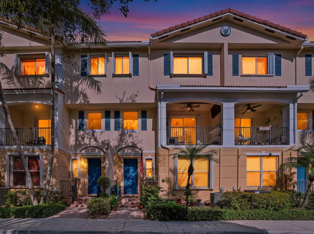 2905 S Greenleaf Circle Boynton Beach, FL 33426
