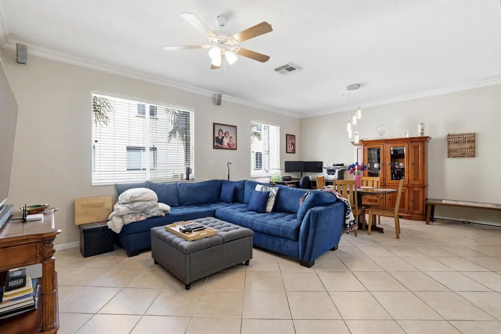 2905 S Greenleaf Circle Boynton Beach, FL 33426