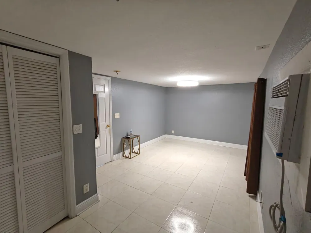 324 Mid Pines Road Palm Springs, FL 33461