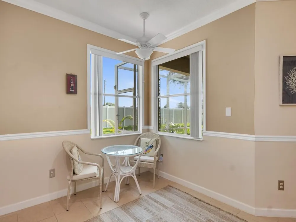 3153 ASHFORD SQUARE Vero Beach, FL 32966
