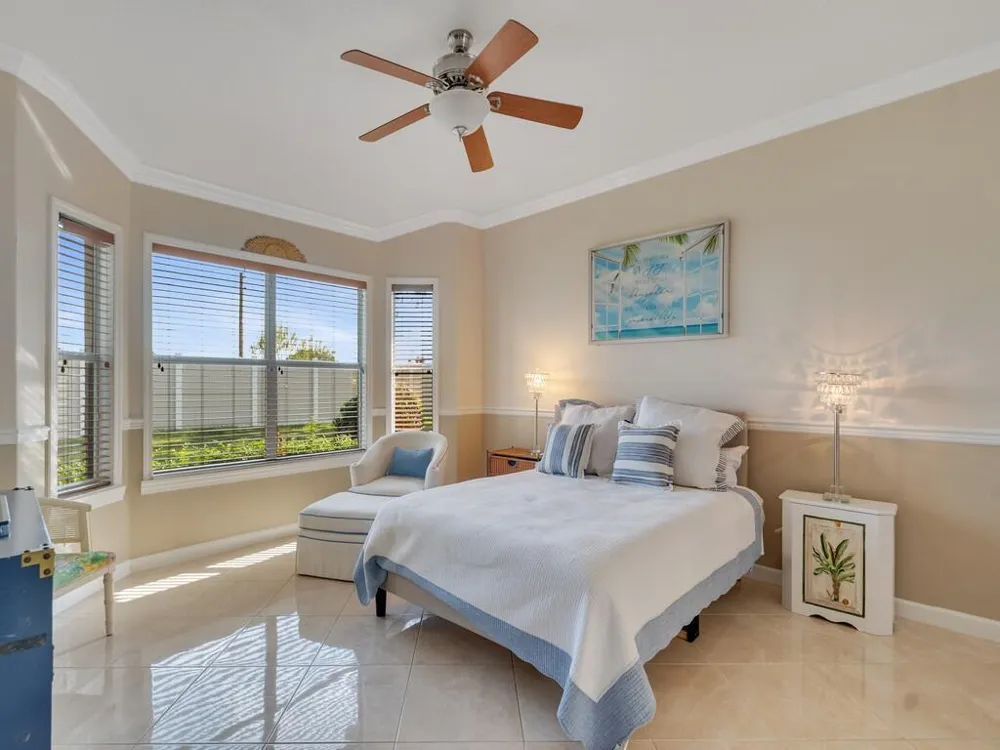 3153 ASHFORD SQUARE Vero Beach, FL 32966