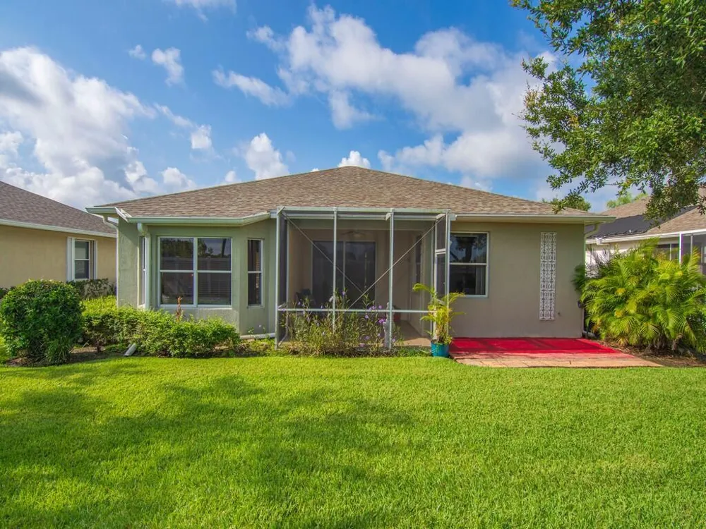 3153 ASHFORD SQUARE Vero Beach, FL 32966