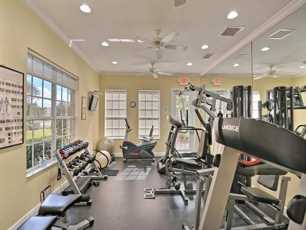 3153 ASHFORD SQUARE Vero Beach, FL 32966