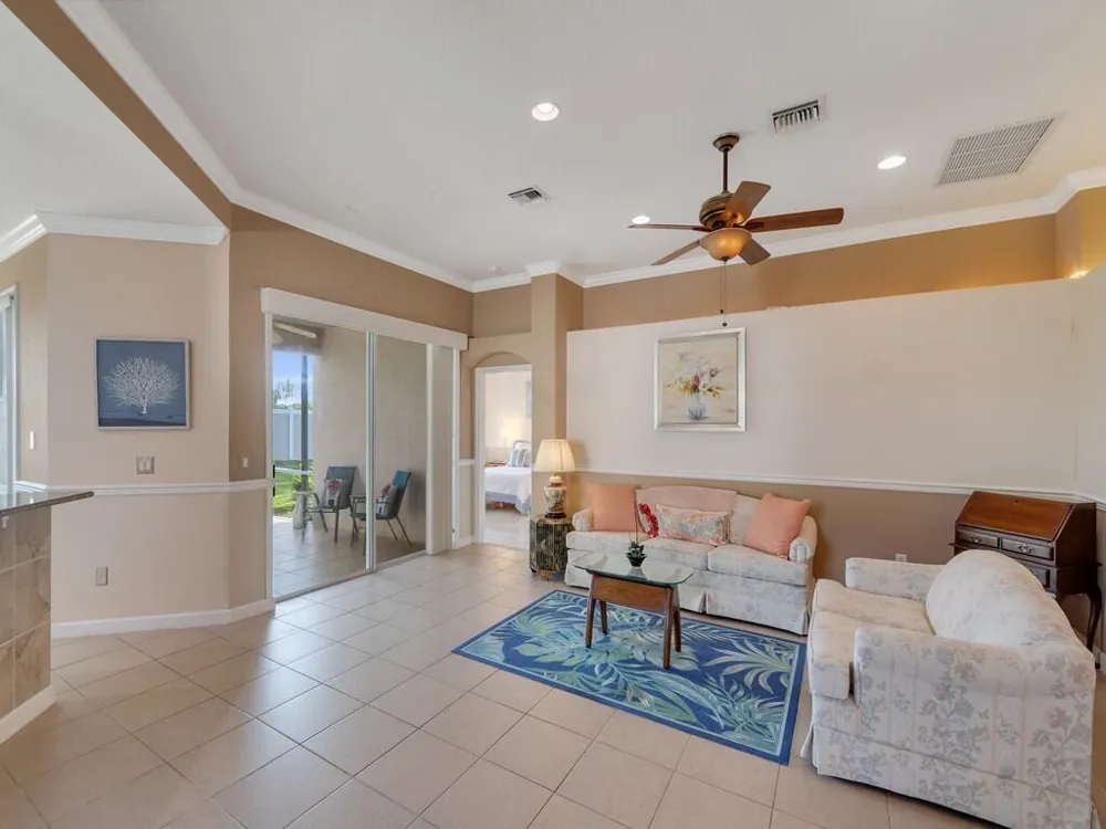 3153 ASHFORD SQUARE Vero Beach, FL 32966