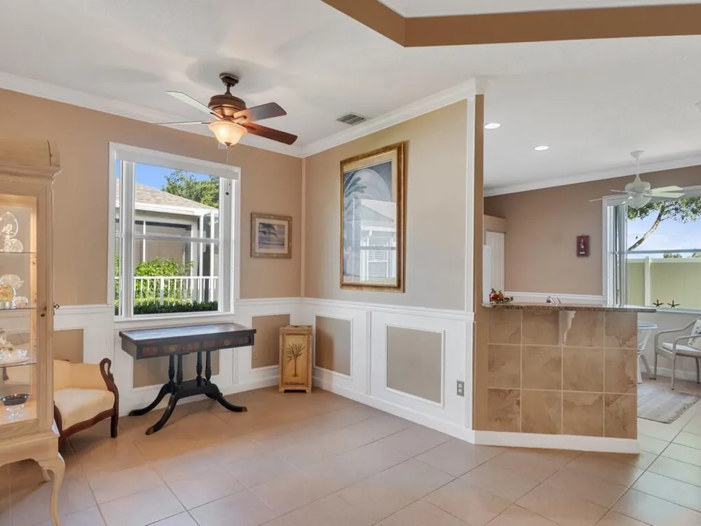 3153 ASHFORD SQUARE Vero Beach, FL 32966