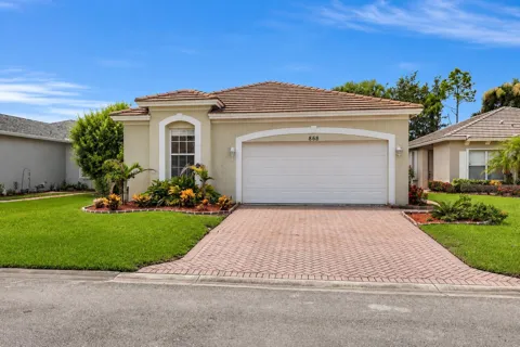 868 SW Rocky Bayou Terrace
