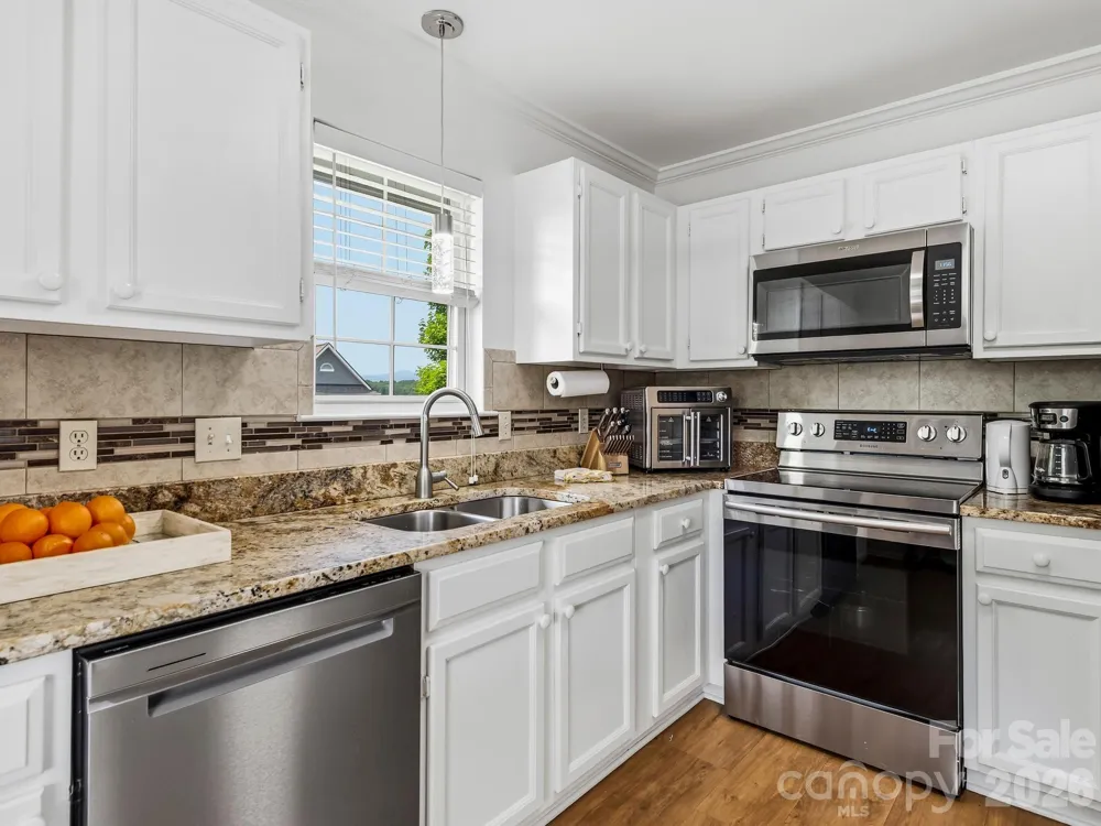 4402 Marble Way Asheville, NC 28806