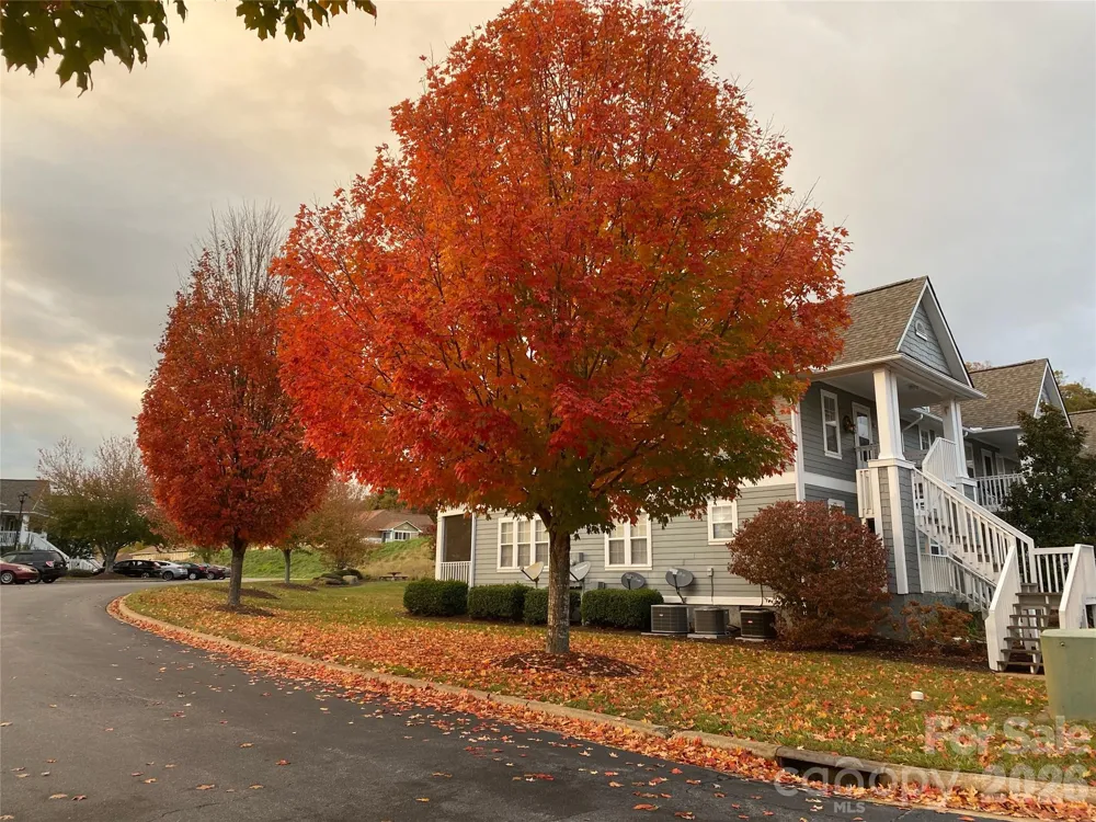 4402 Marble Way Asheville, NC 28806