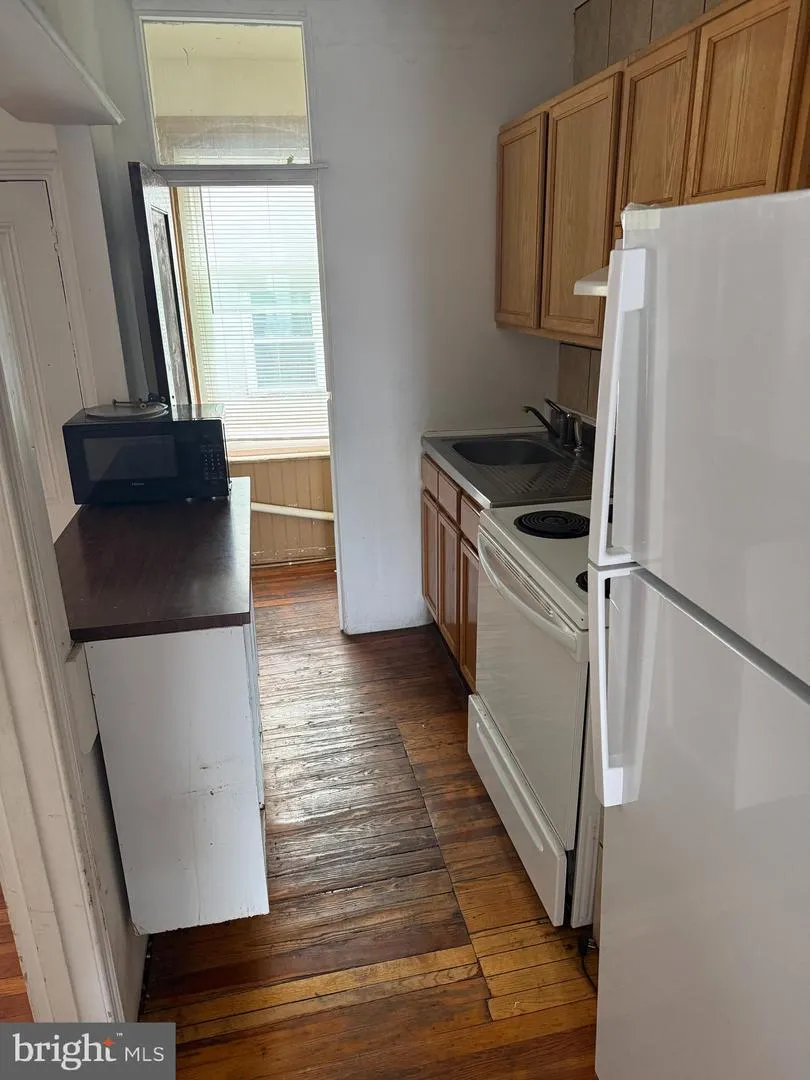 534 W GIRARD AVENUE #2 Philadelphia, PA 19123