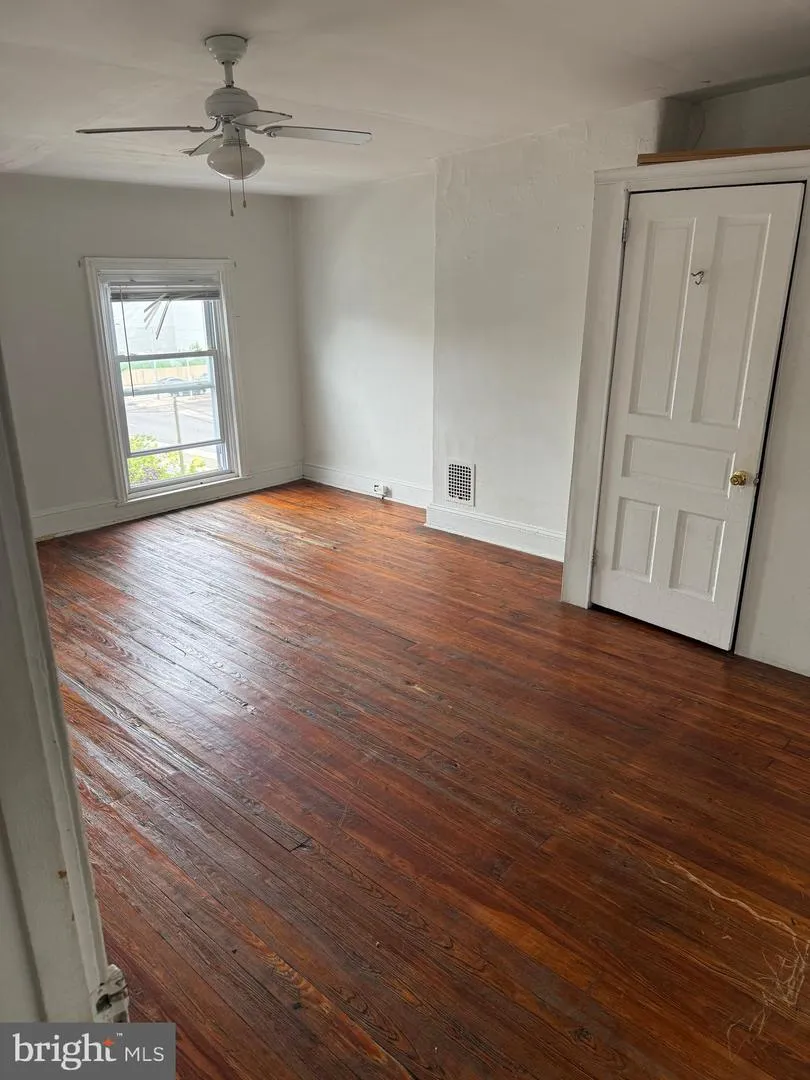 534 W GIRARD AVENUE #2 Philadelphia, PA 19123