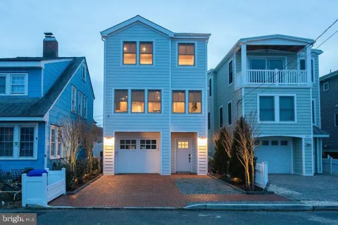 106 E 26TH