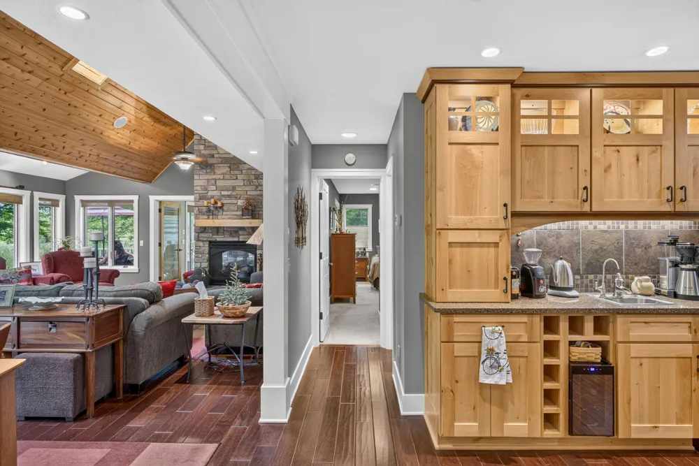 9443 Clubhouse Drive W Canadian Lakes, MI 49346