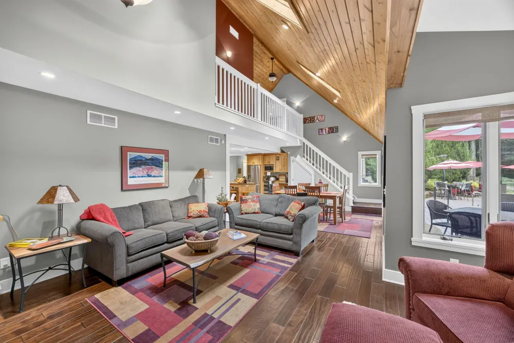 9443 Clubhouse Drive W Canadian Lakes, MI 49346