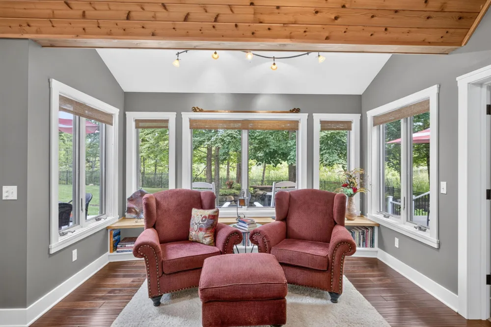 9443 Clubhouse Drive W Canadian Lakes, MI 49346