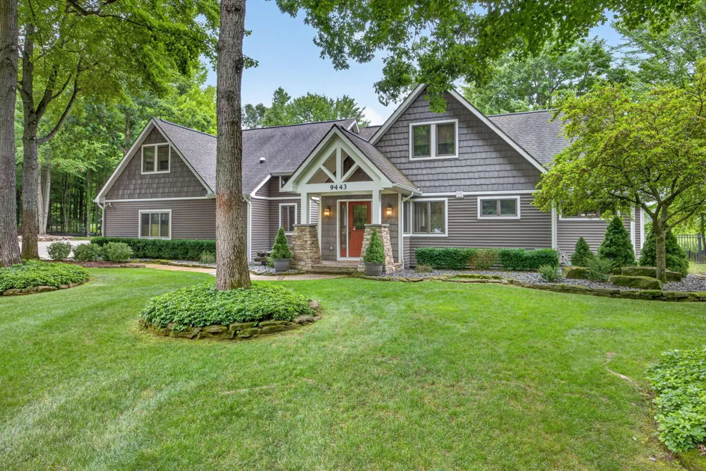 9443 Clubhouse Drive W Canadian Lakes, MI 49346