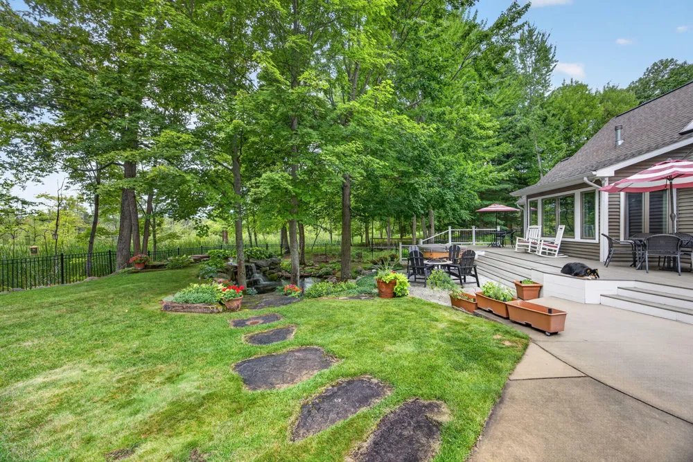 9443 Clubhouse Drive W Canadian Lakes, MI 49346