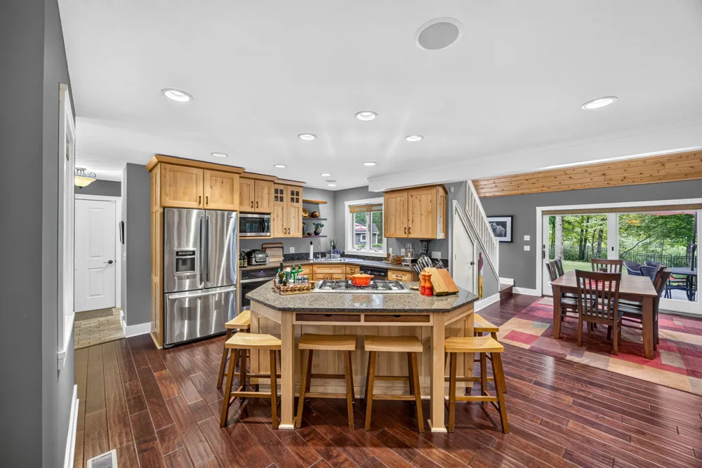 9443 Clubhouse Drive W Canadian Lakes, MI 49346