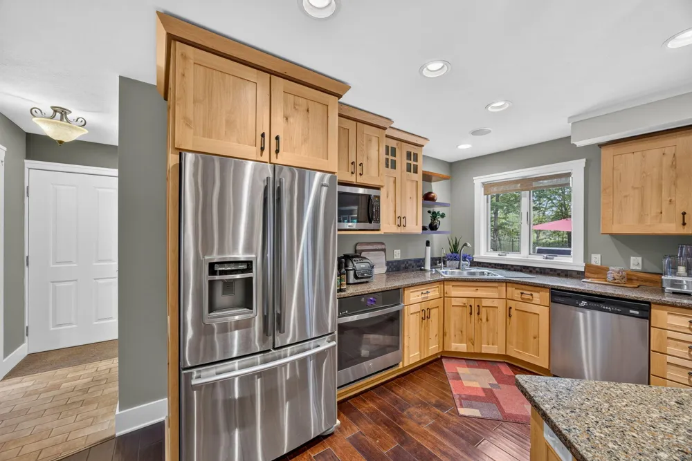 9443 Clubhouse Drive W Canadian Lakes, MI 49346