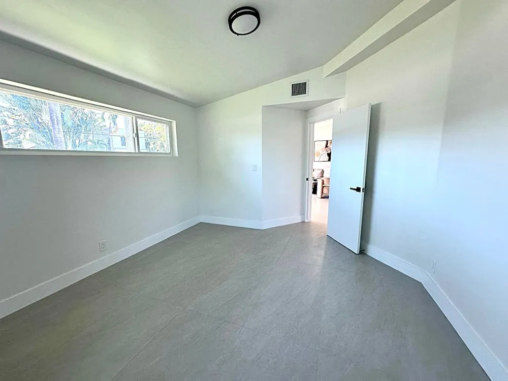 2490 Andros Lane Fort Lauderdale, FL 33312