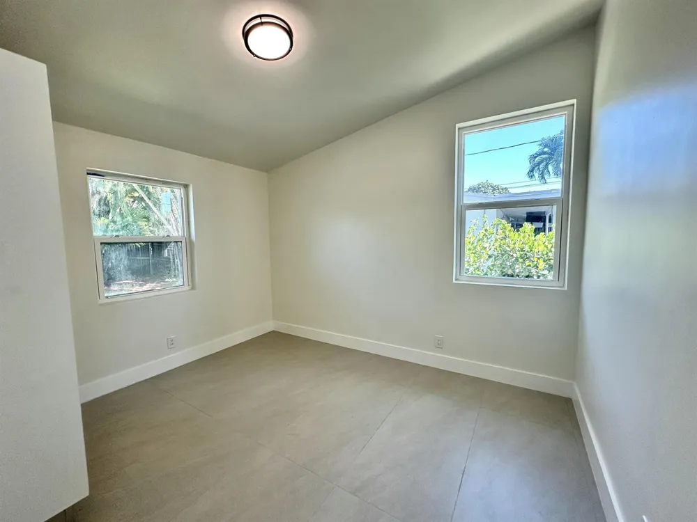 2490 Andros Lane Fort Lauderdale, FL 33312