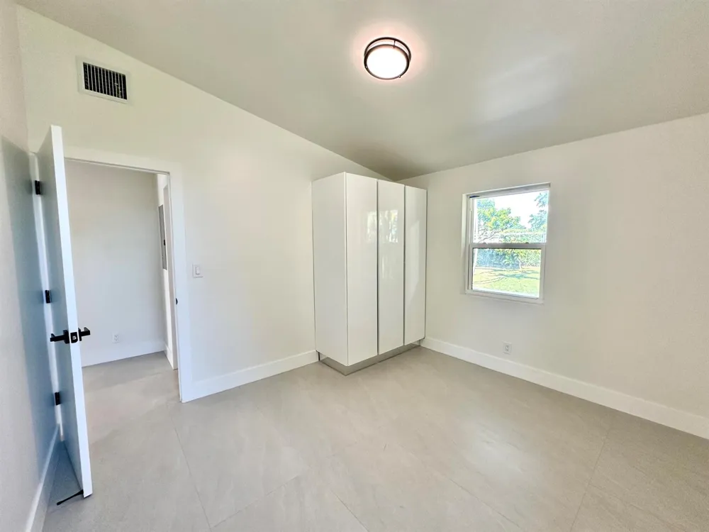 2490 Andros Lane Fort Lauderdale, FL 33312