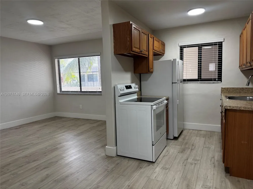 1330 W 29th St #36 Hialeah, FL 33012