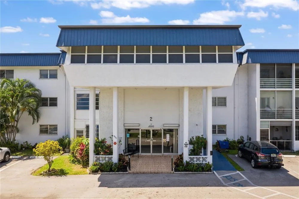 4880 NW 22ND STREET #309 Lauderhill, FL 33313