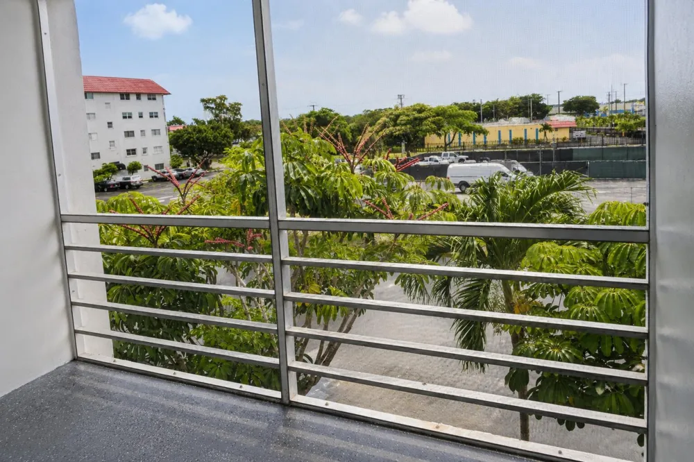 4880 NW 22ND STREET #309 Lauderhill, FL 33313