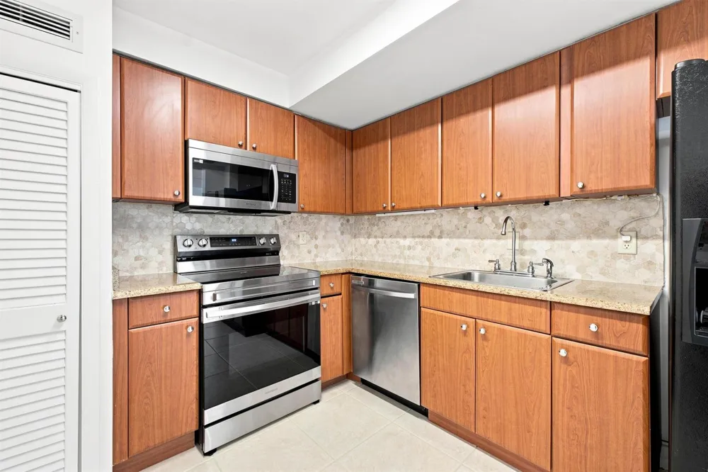 1900 S Ocean Boulevard #10g Lauderdale By The Sea, FL 33062