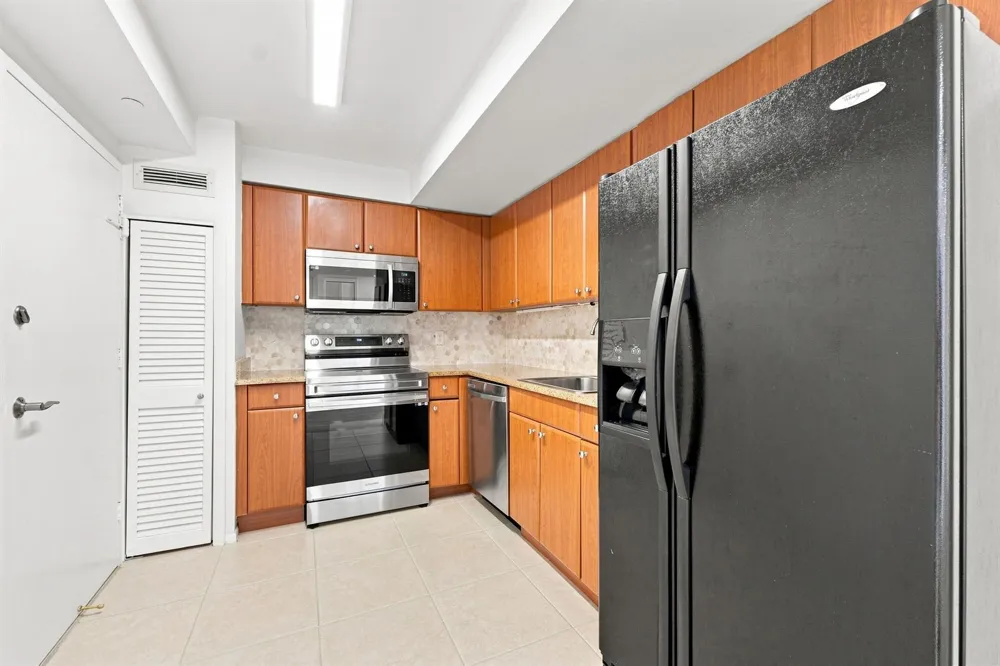 1900 S Ocean Boulevard #10g Lauderdale By The Sea, FL 33062
