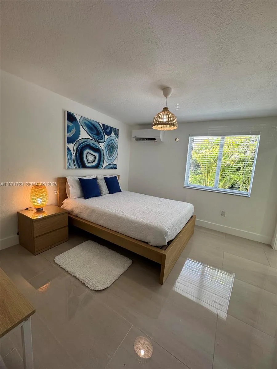 9635 SW 16th St #studio Miami, FL 33165