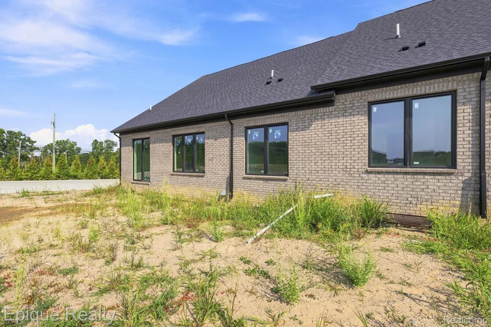 3301 Cornerstone Drive #73 Orion Charter Township, MI 48360