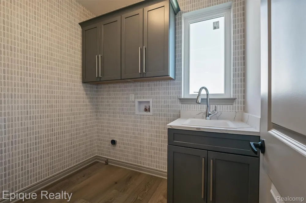 3301 Cornerstone Drive #73 Orion Charter Township, MI 48360