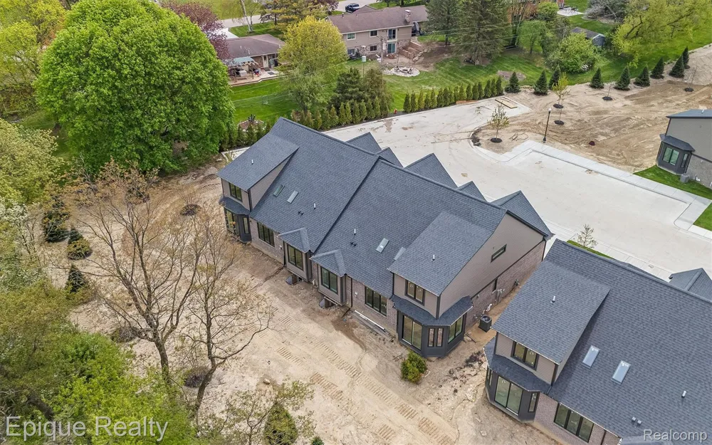 3358 Cornerstone Drive #10 Orion Charter Township, MI 48360