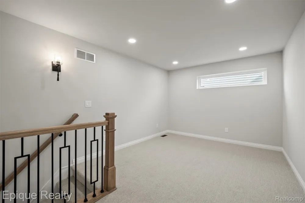 3358 Cornerstone Drive #10 Orion Charter Township, MI 48360
