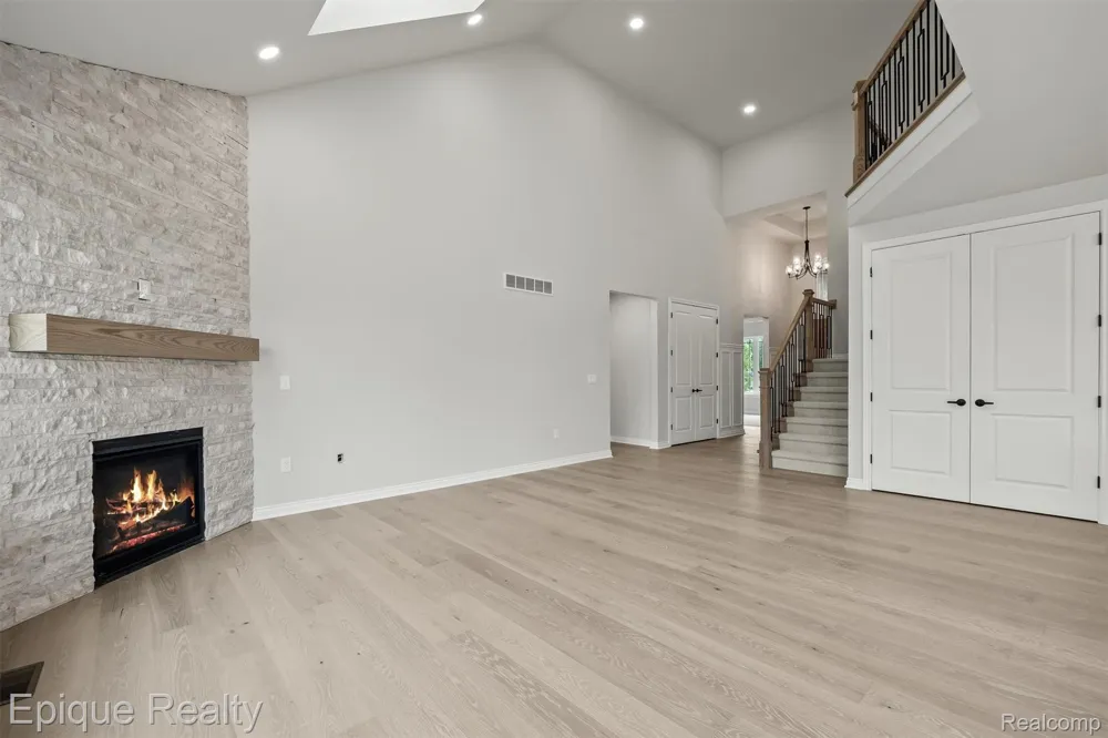 3358 Cornerstone Drive #10 Orion Charter Township, MI 48360