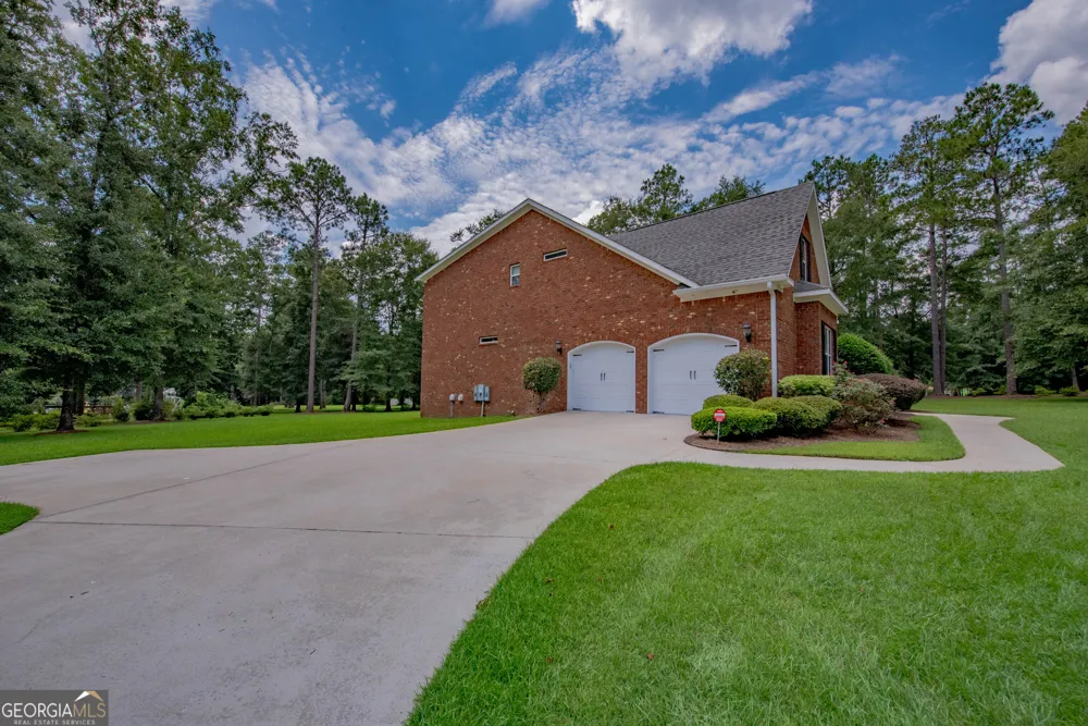 304 Old Windmill RD Perry, GA 31069