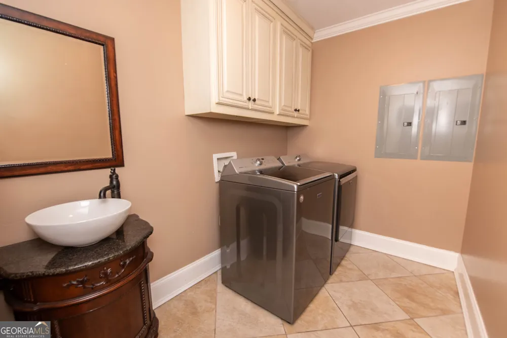 304 Old Windmill RD Perry, GA 31069