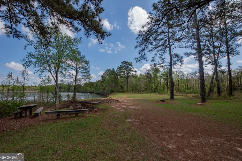 304 Old Windmill RD Perry, GA 31069