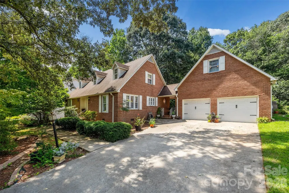 208 Eastwood Drive Salisbury, NC 28146