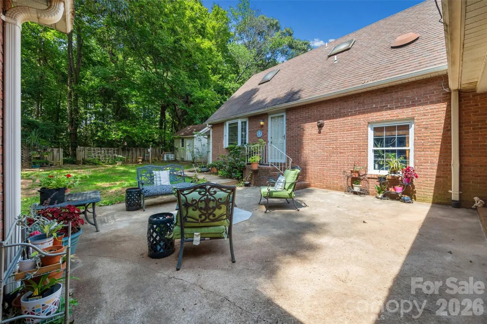 208 Eastwood Drive Salisbury, NC 28146