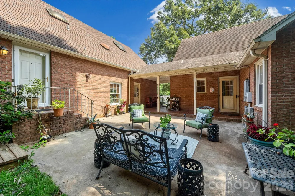 208 Eastwood Drive Salisbury, NC 28146