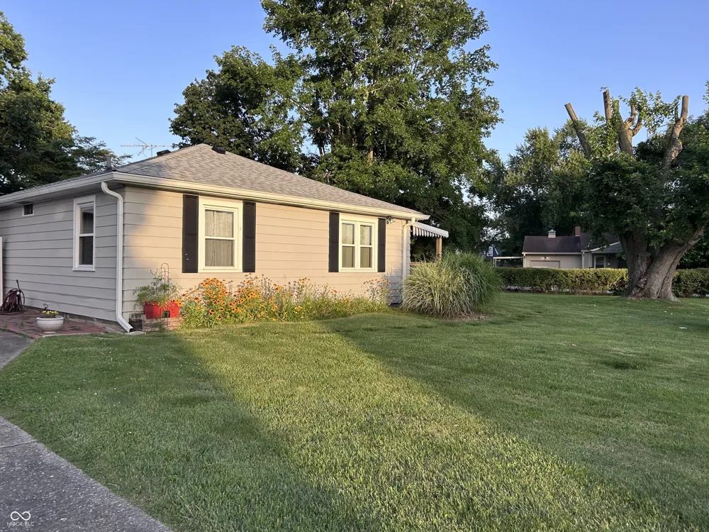906 Harlan Street Plainfield, IN 46168